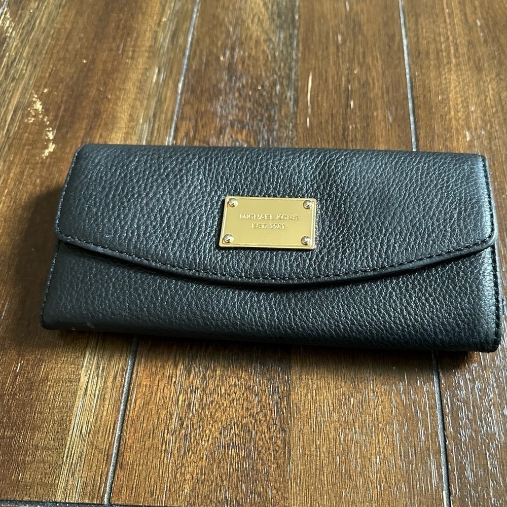 Michael Kors wallet